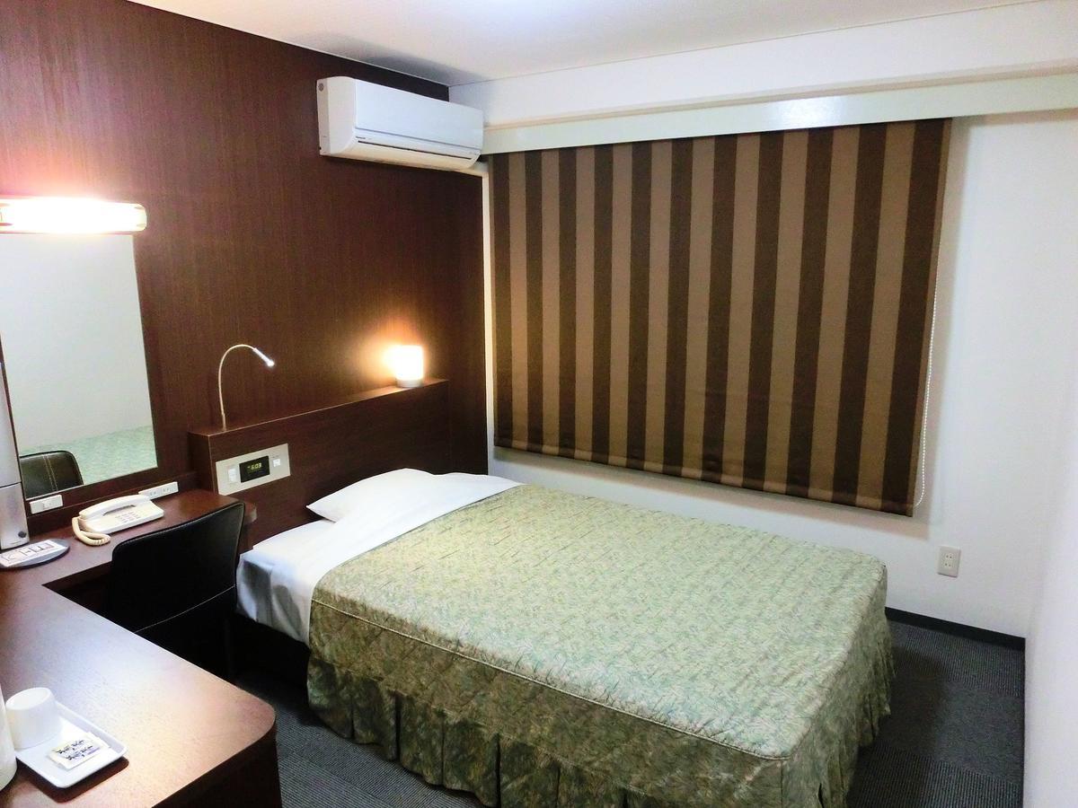 Toei Hotel Jokkaicsi Kültér fotó
