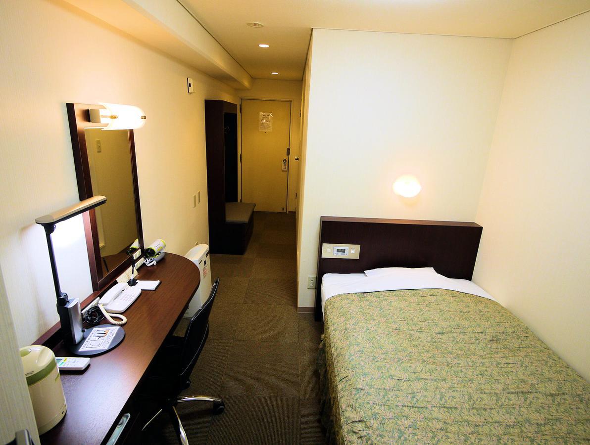 Toei Hotel Jokkaicsi Kültér fotó